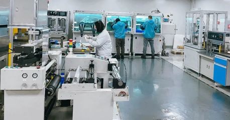 長虹 “智改數(shù)轉(zhuǎn)”蝶變記，電子材料生產(chǎn)煥新篇